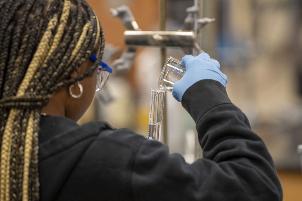 Students in a chemistry lab at UConn Waterbury on April 10, 2024.
